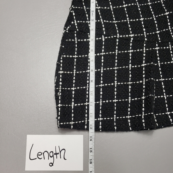 BCBGeneration black and white tweed mini skirt women's size 2 - Picture 5 of 9